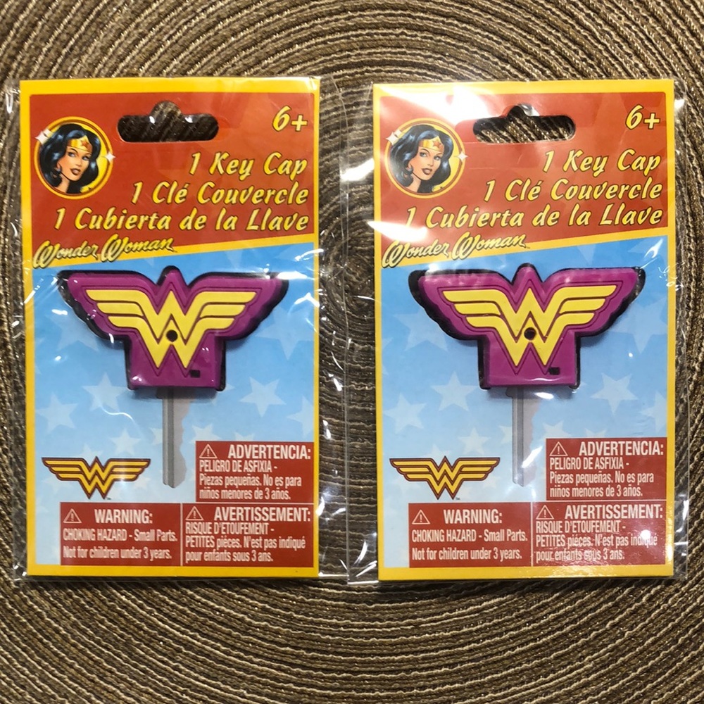 2 Wonder Woman Key Caps